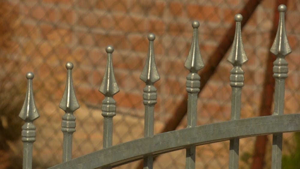 aluminum fences can substitute for wrought iron