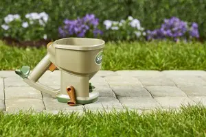 scott whirl seed and fertilizer spreader